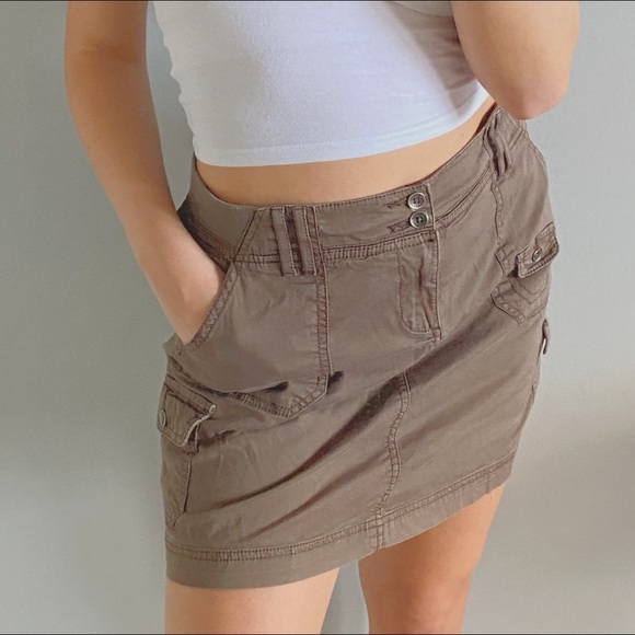 brown skirt with built in shorts and pockets - Picture 2 of 3